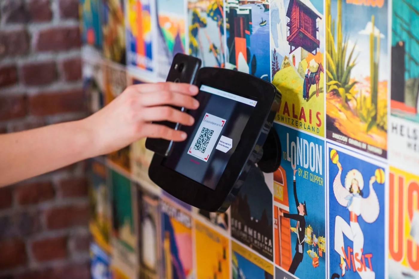 Digitális nyilvántartási rendszerek — szállodai recepciós képzés